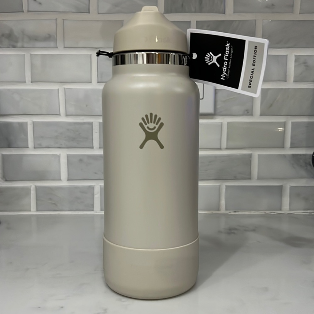 Nordstrom Hydroflask in Sandalwood